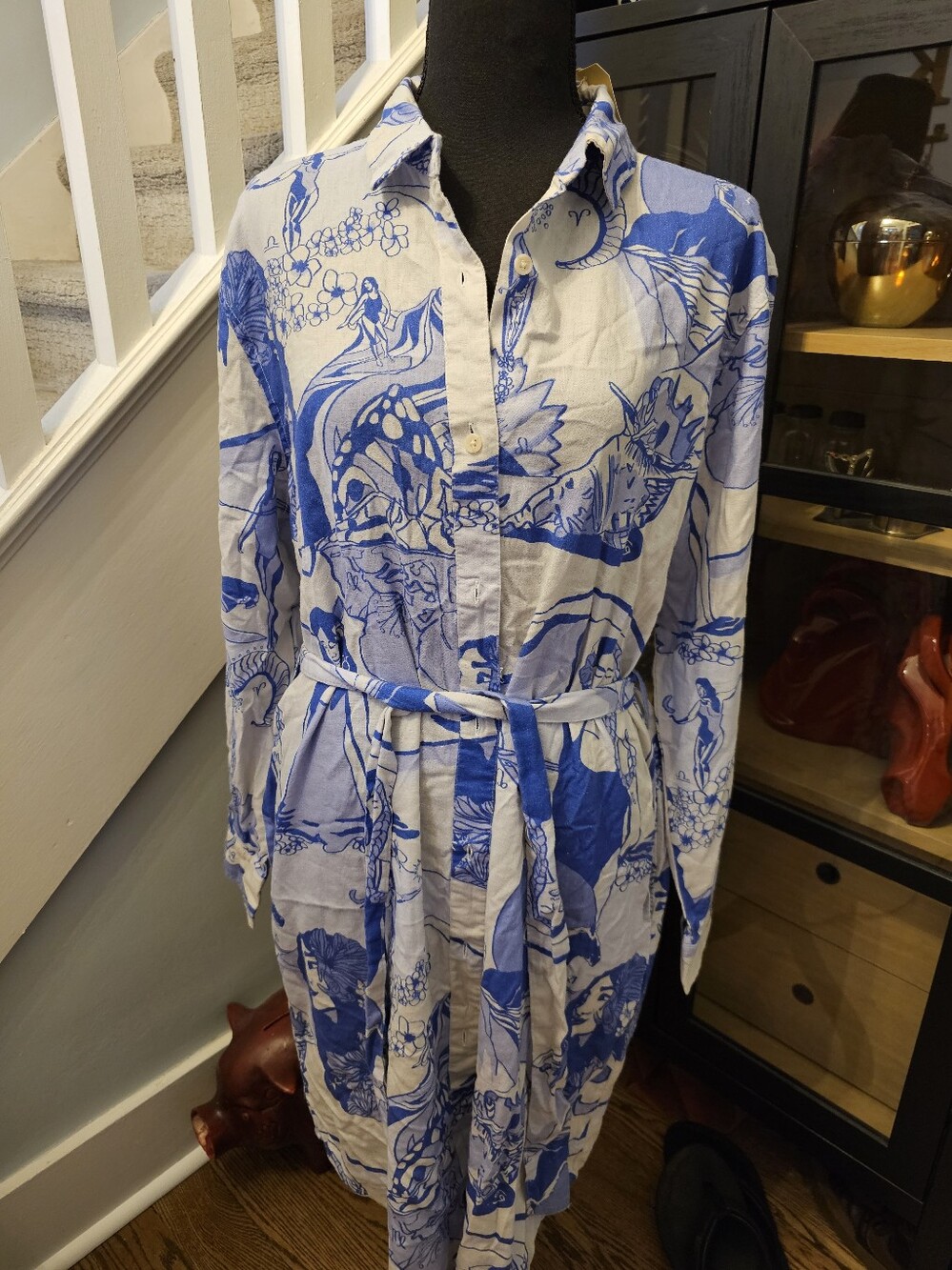 NWT. Paradise Now Hawaiian Blue & White Floral Button-Down Shirt Dress with Belt
